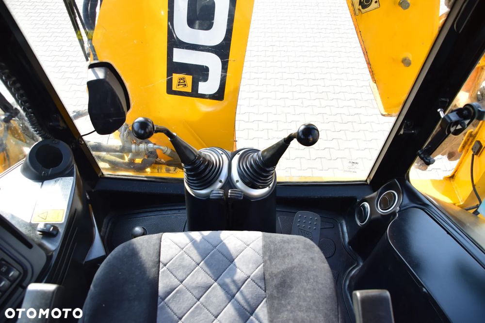 JCB 3CX Sitemaster TURBO 4x4 - 17
