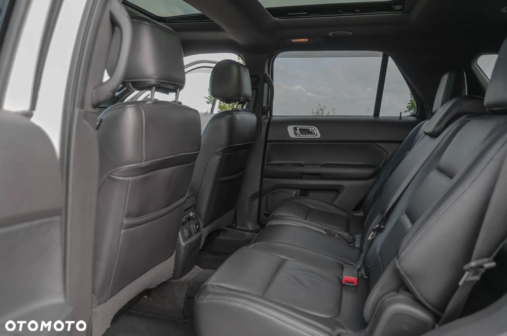 Ford Explorer - 18