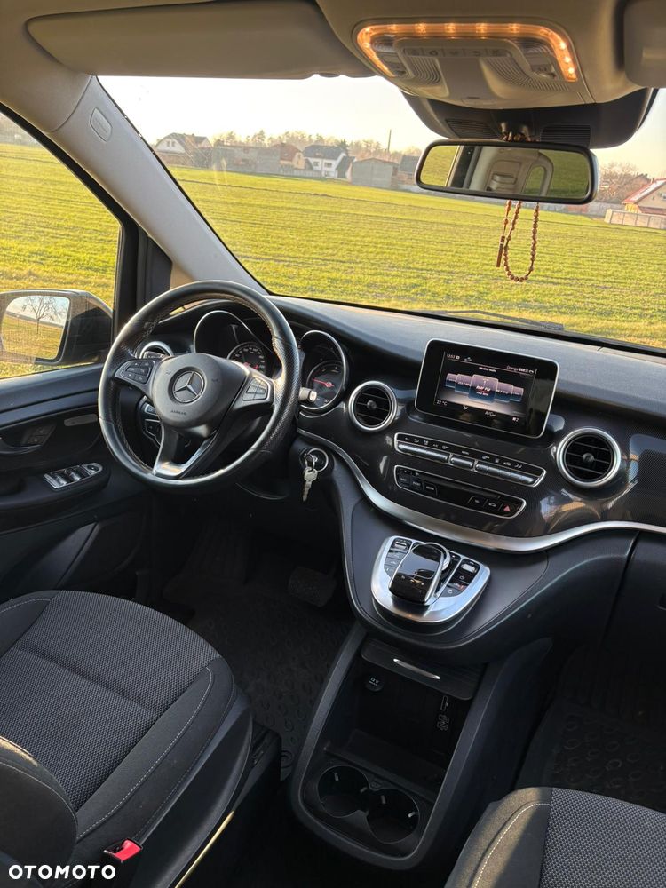 Mercedes-Benz Klasa V 220 d lang 4Matic 7G-TRONIC - 19