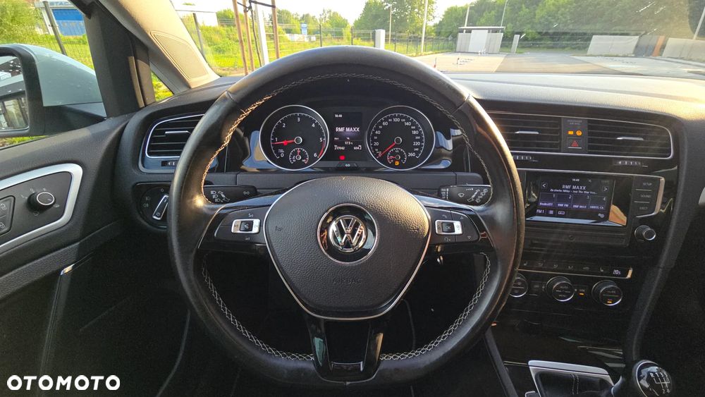 Volkswagen Golf - 19
