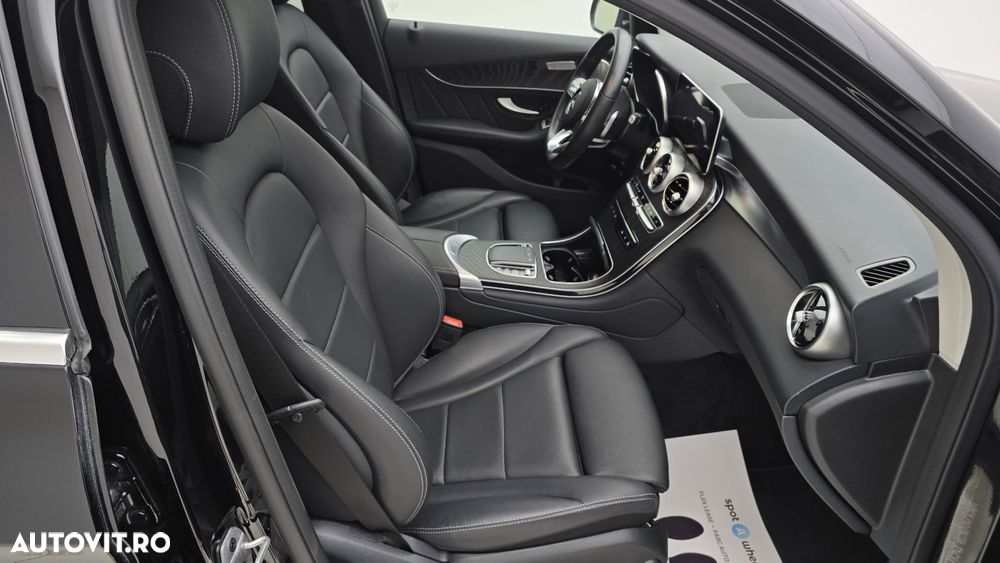 Mercedes-Benz GLC 300 e 4MATIC - 19