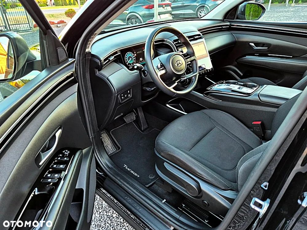 Hyundai Tucson 1.6 T-GDi HEV Executive 2WD - 28