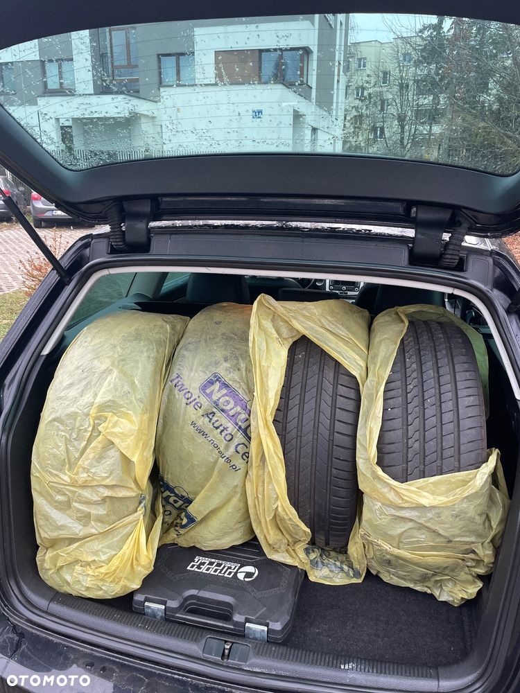 Volkswagen Passat 2.0 TDI DSG BlueMotion Technology Highline - 21