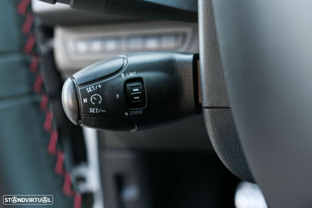 Peugeot 208 1.2 PureTech GT Line - 23
