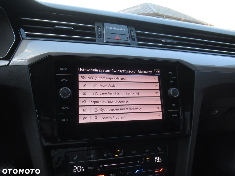 Volkswagen Passat 2.0 TDI EVO Business DSG - 24