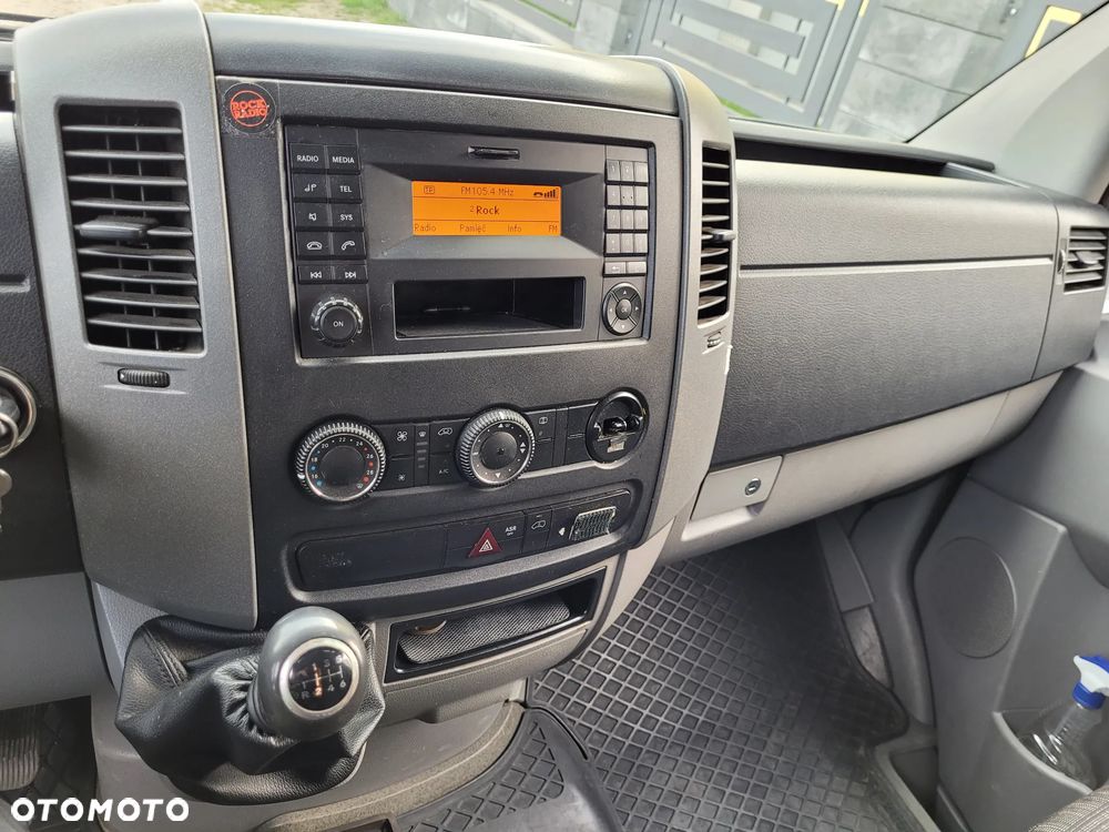 Mercedes-Benz Sprinter - 8