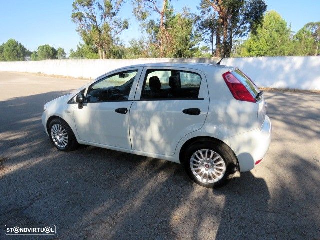 Fiat Punto 2015 photo 3