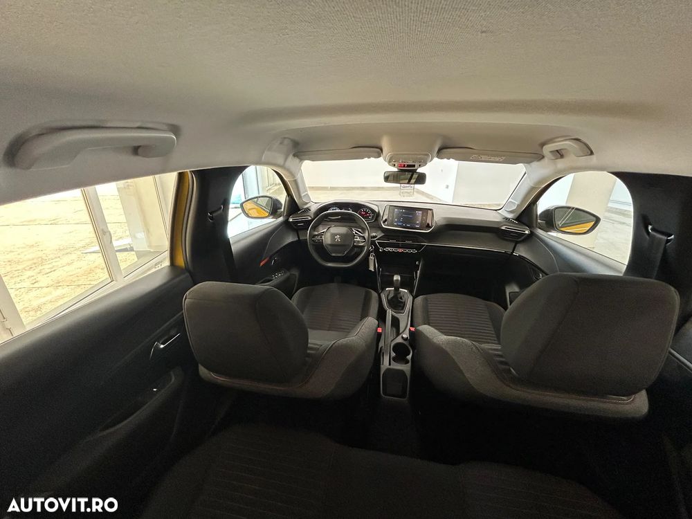 Peugeot 208 1.2 L PureTech STT Active - 11