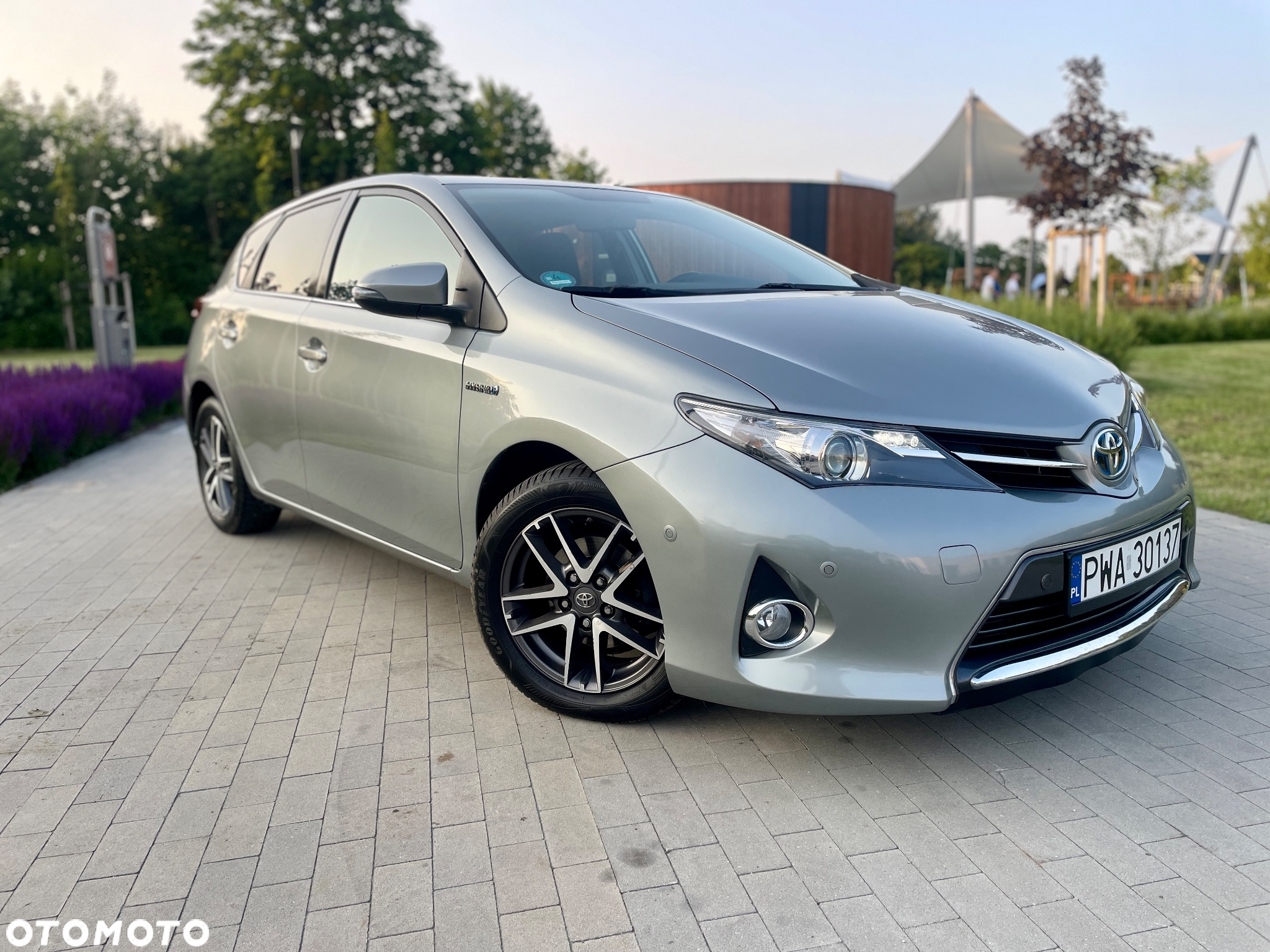 Toyota Auris 1.8 HSD Prestige - 5