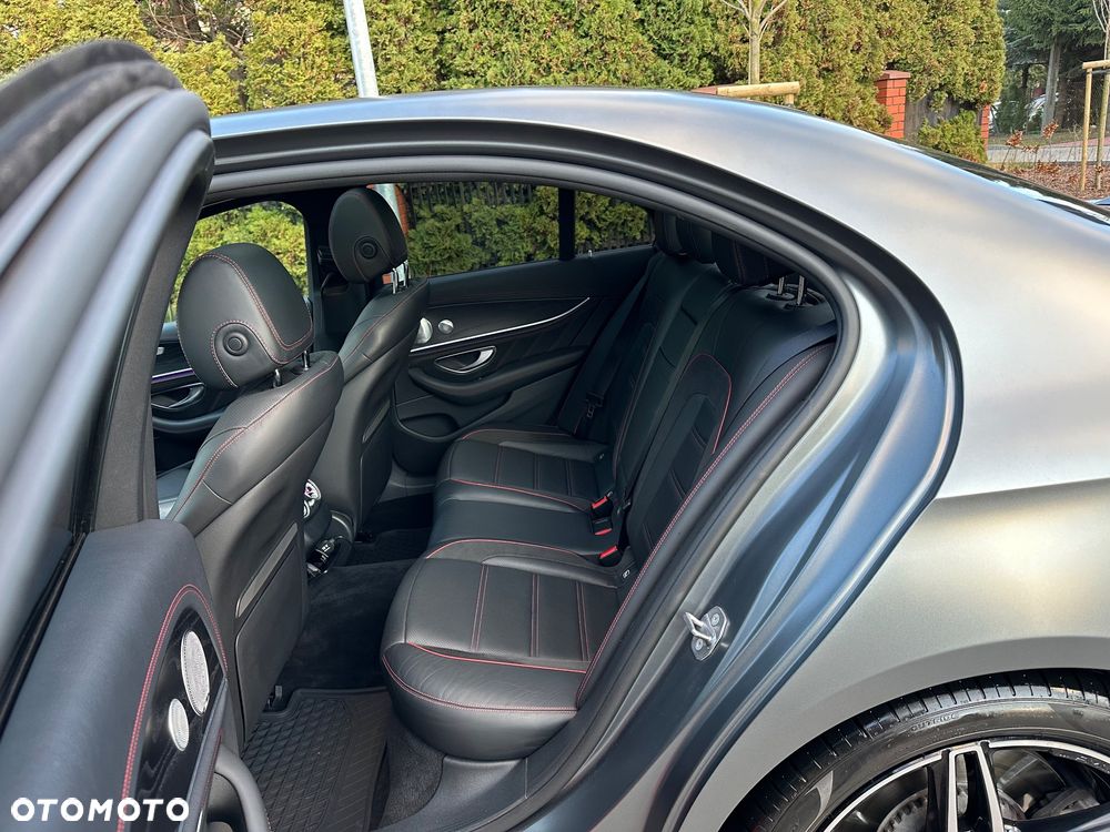 Mercedes-Benz Klasa E 43 AMG 4Matic 9G-TRONIC - 14