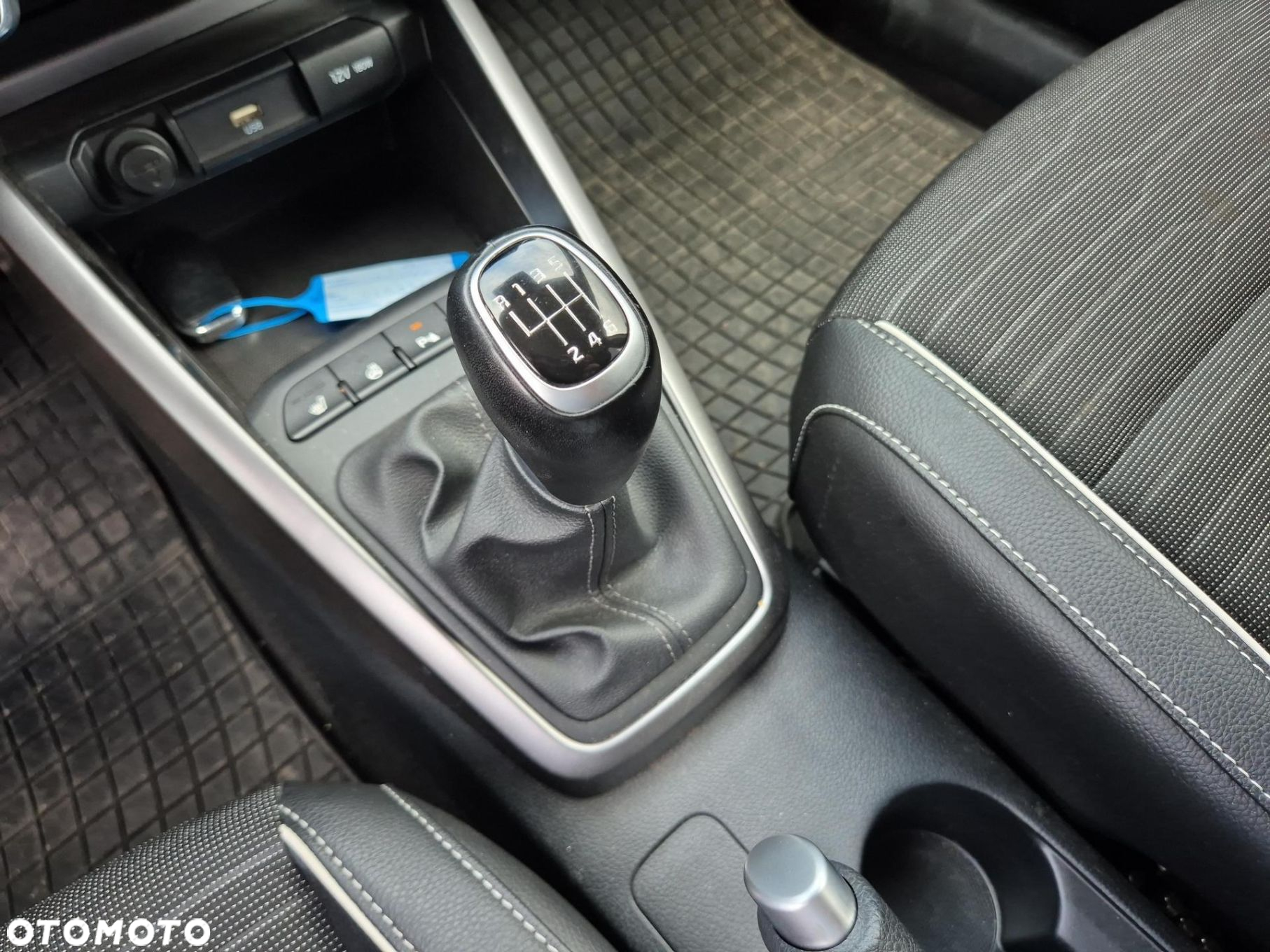 Kia Stonic - 15