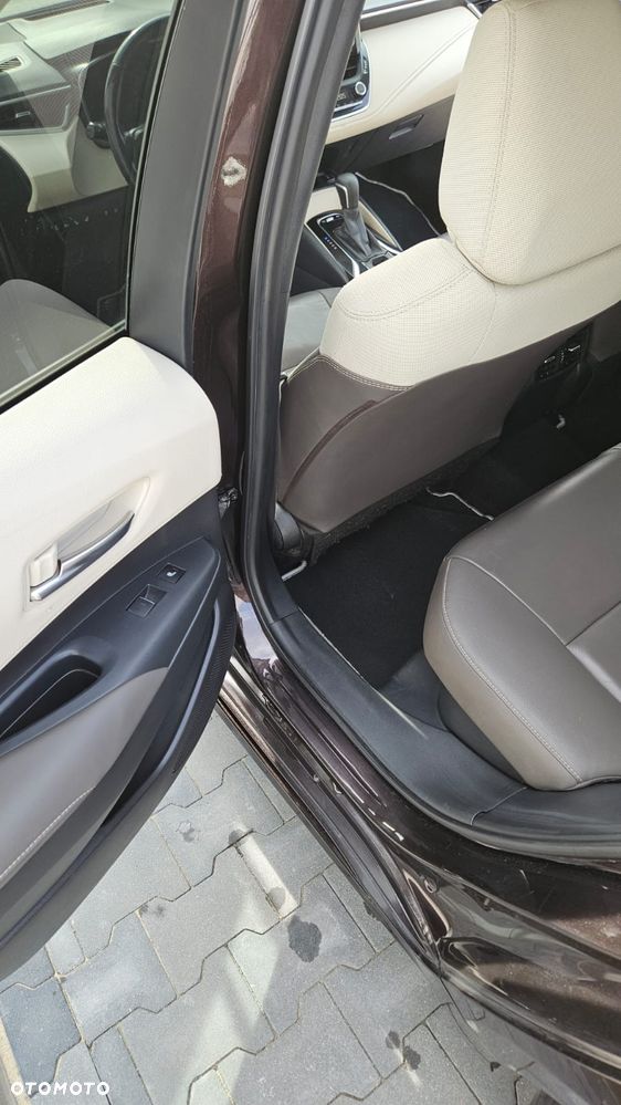 Toyota Corolla 1.8 Hybrid GPF Executive - 16