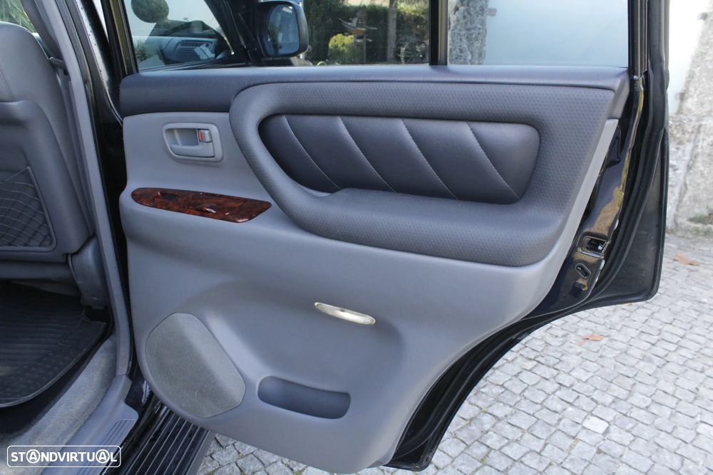 Toyota Land Cruiser SW 4.2 TDi CA - 28