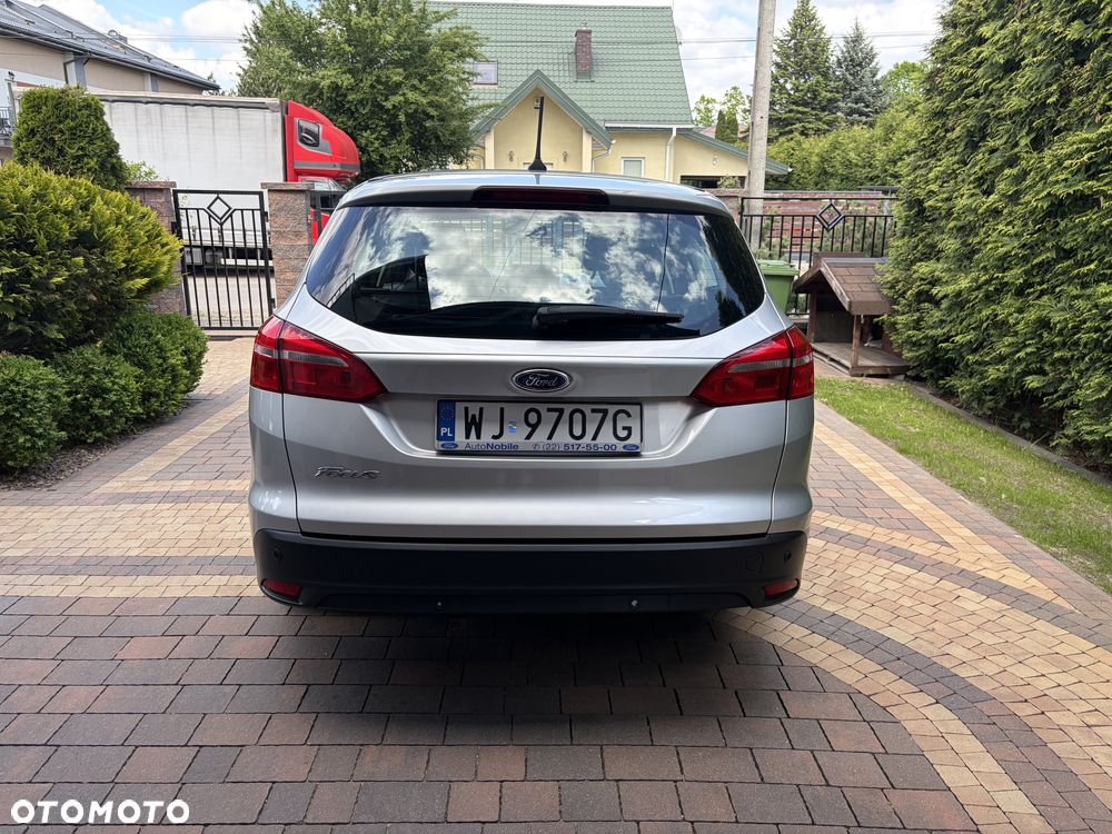 Ford Focus 1.6 Trend - 6
