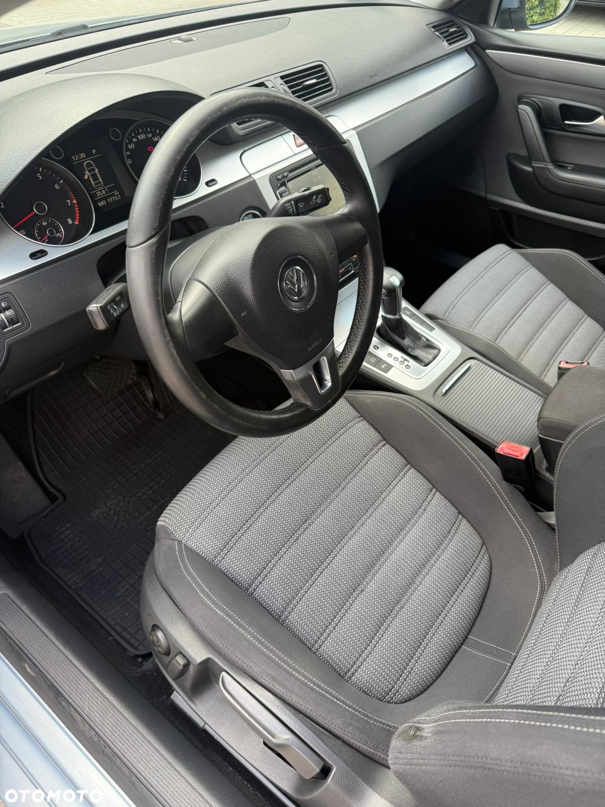 Volkswagen CC 1.8 TSI DSG - 12