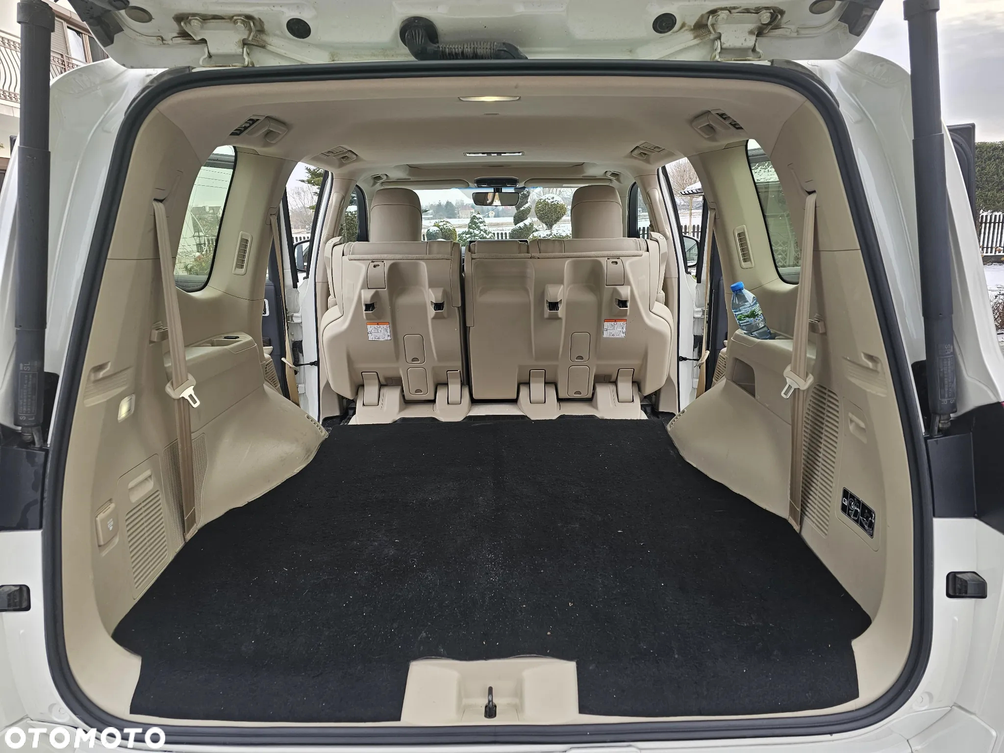 Toyota Land Cruiser - 18