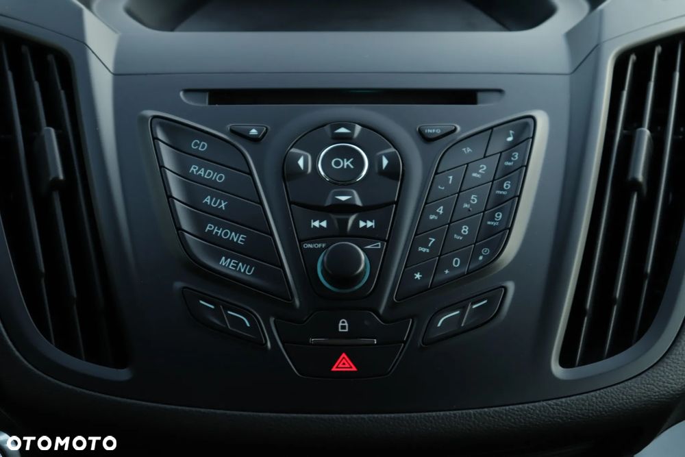 Ford Kuga 2.0 TDCi 2x4 Titanium - 26