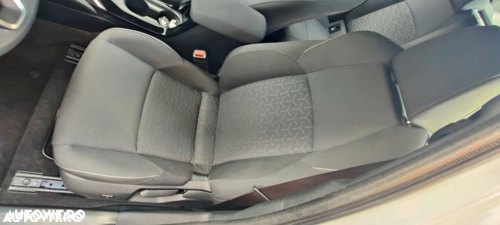 Toyota Corolla 1.8 HSD Dynamic - 10