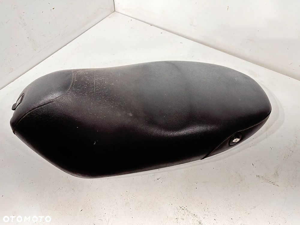 Siedzenie fotel kanapa Piaggio Fly 50 - 1