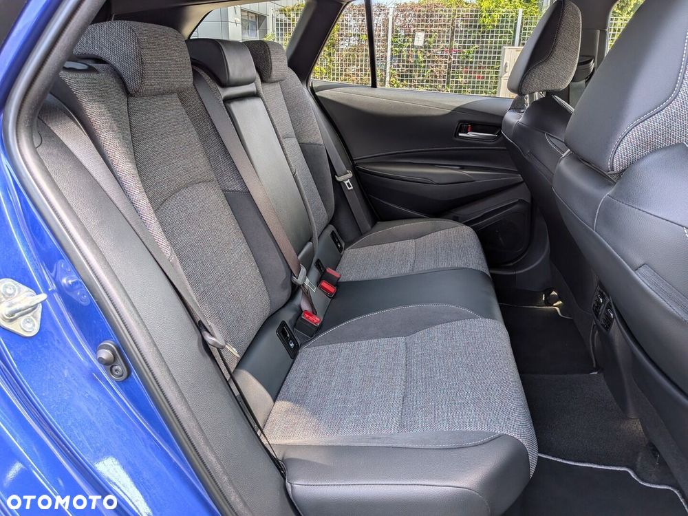 Toyota Corolla 1.8 Hybrid Style - 32