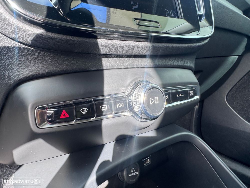 Volvo XC 40 1.5 T3 Momentum - 4