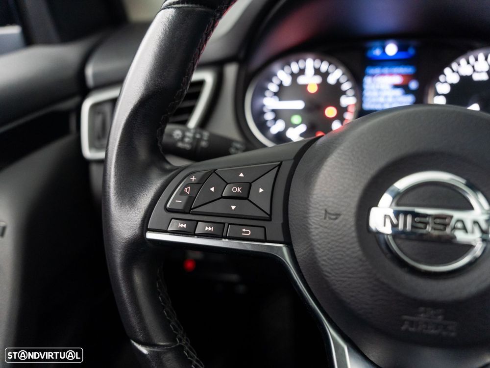 Nissan Qashqai 1.5 dCi N-Connecta - 19