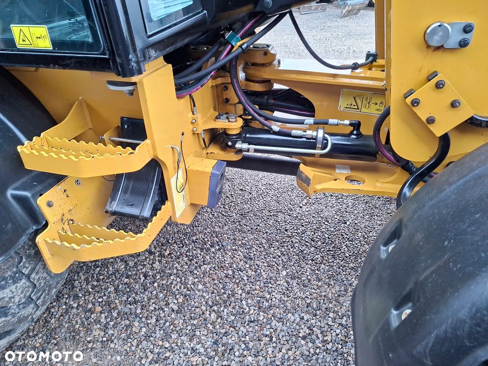 Caterpillar CAT 908 M - 19