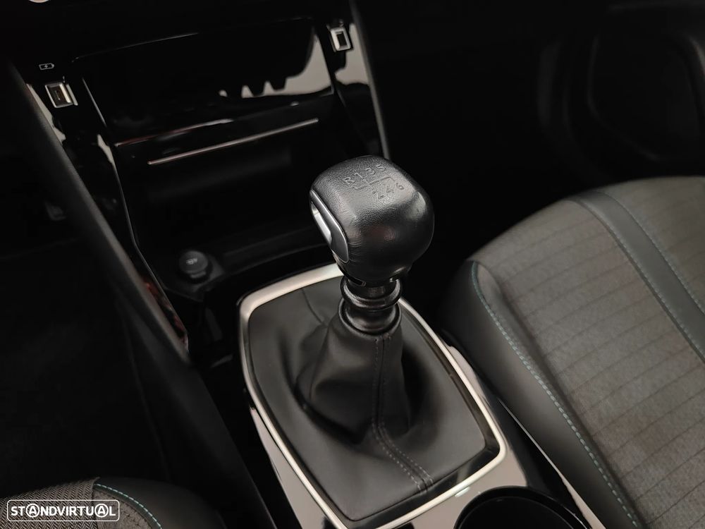 Peugeot 2008 1.2 PureTech Allure - 44