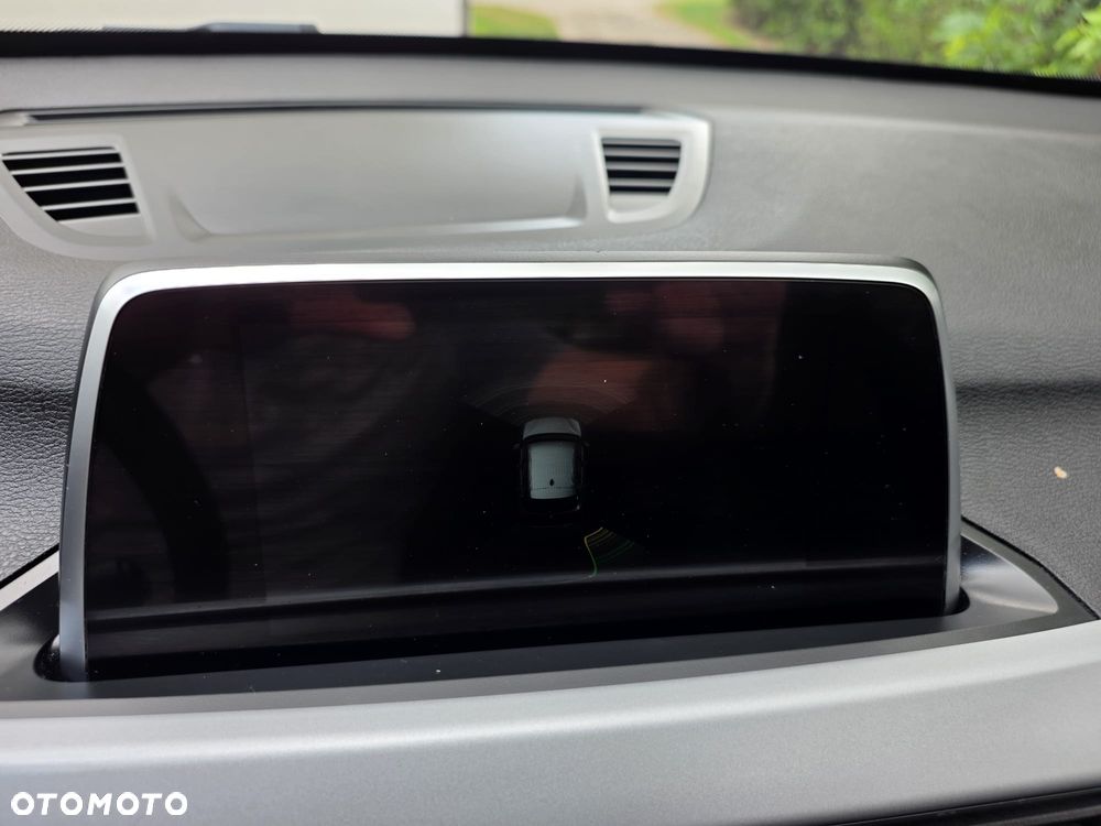 BMW X1 sDrive18i - 21