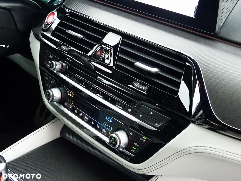 BMW M5 Competition - 16