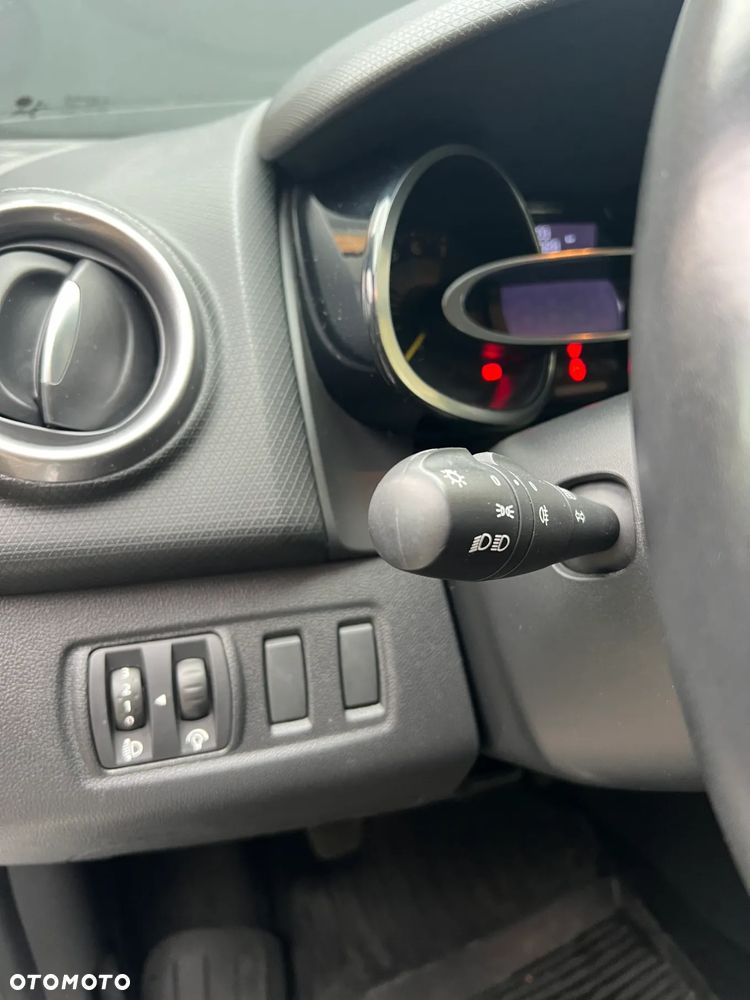 Renault Clio 1.2 16V Limited EU6 - 10