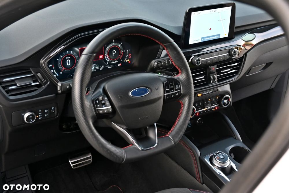 Ford Kuga 2.0 EcoBlue 4x4 ST-LINE X - 30