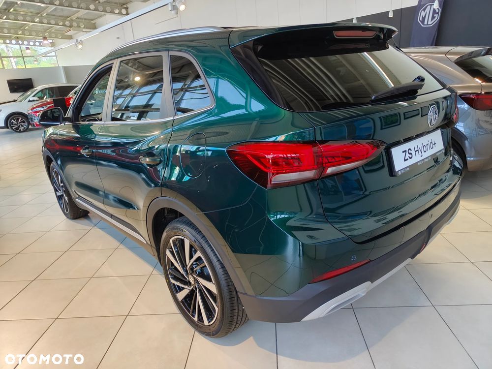 MG ZS Hybrid+ - 10