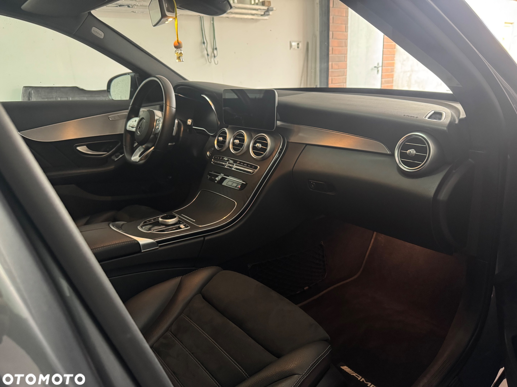 Mercedes-Benz Klasa C 220 d 4Matic T 9G-TRONIC AMG Line - 16