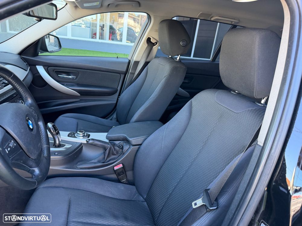 BMW 318 d Sport Auto - 14