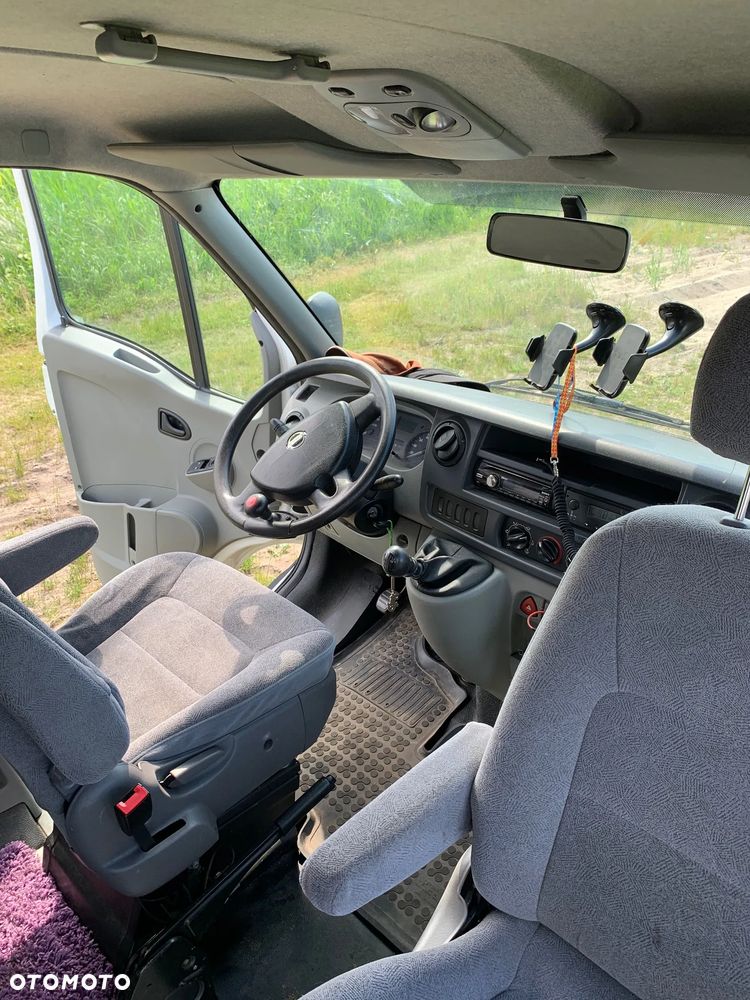Nissan Interstar - 10