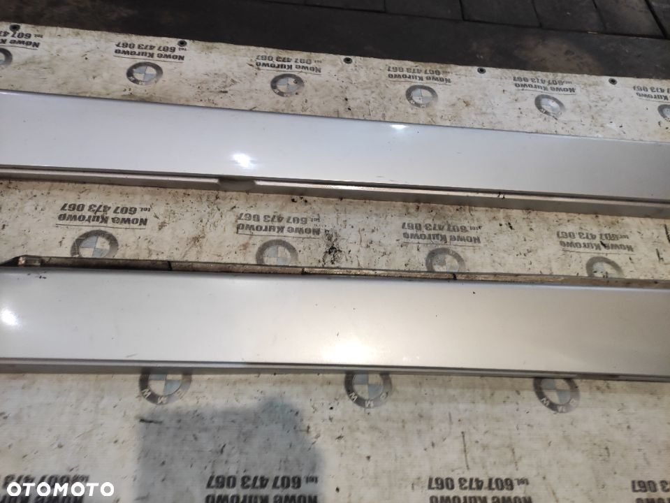 BMW E60 E61 Listwa progowa lewa prawa nakładka Titansilber 7033759  7033760 - 6