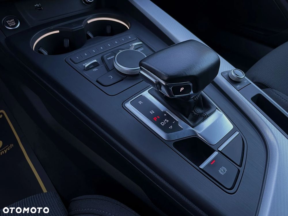 Audi A4 Avant 2.0 TFSI ultra S tronic design - 33