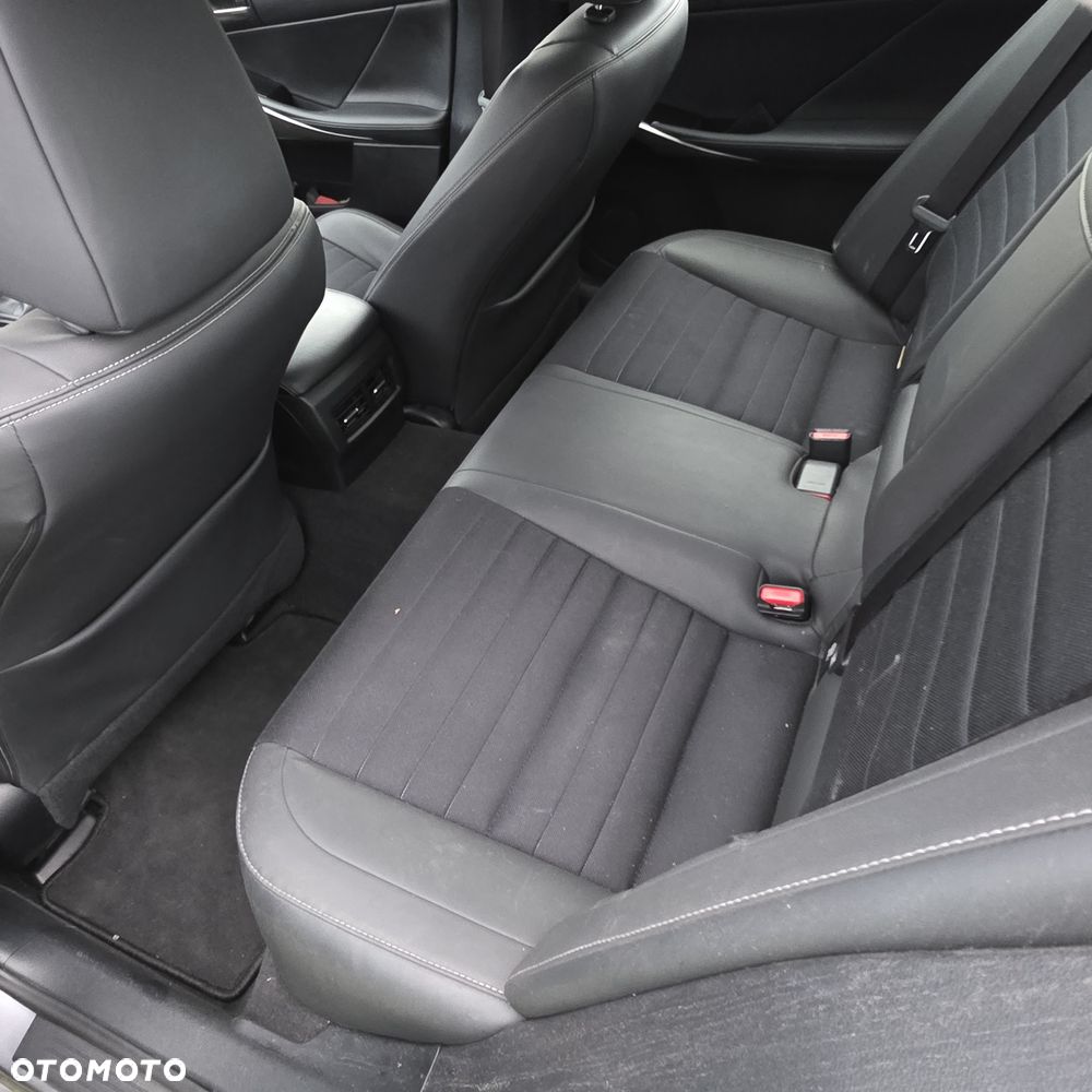 Lexus IS Style Edition - 6