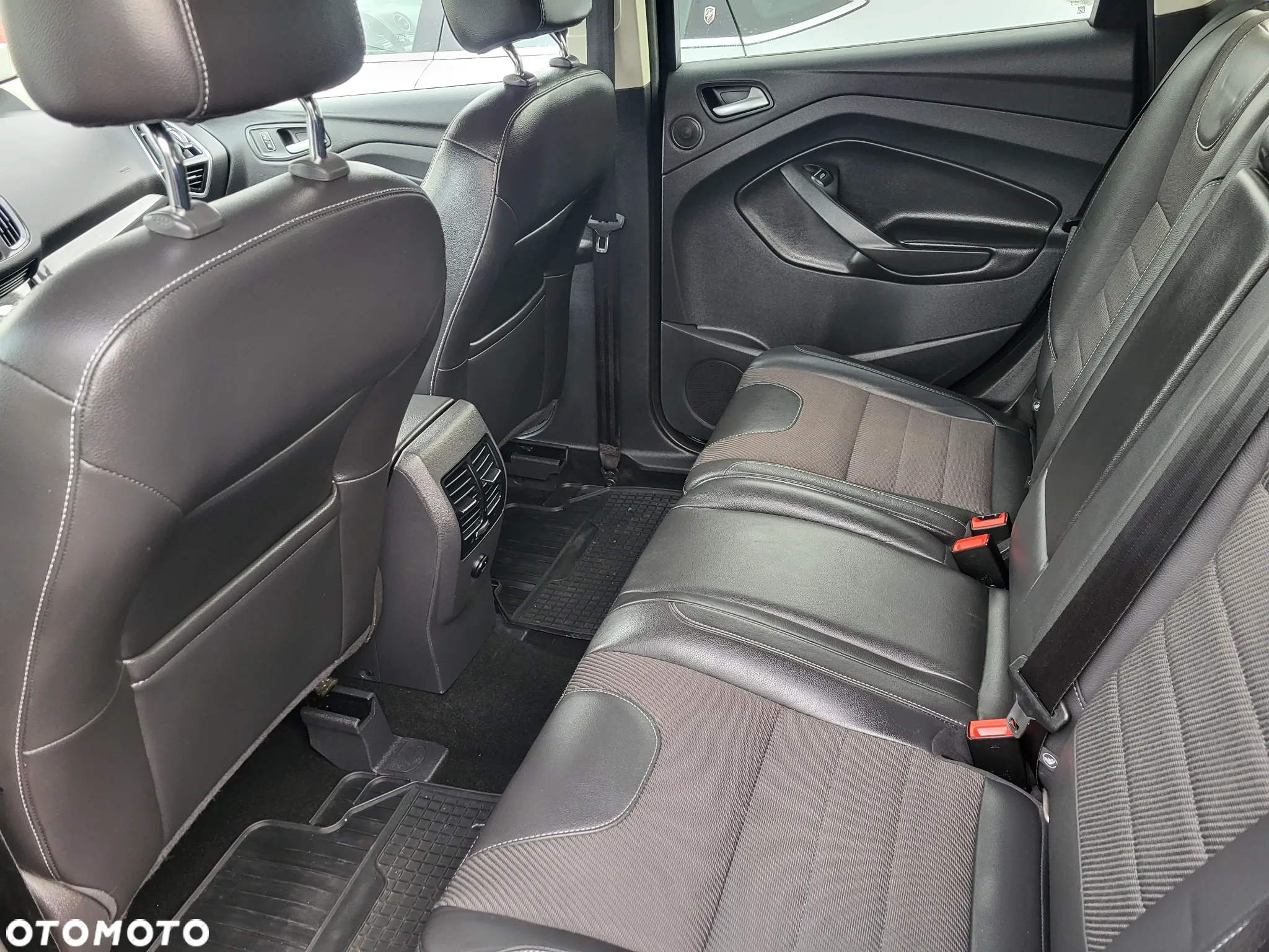 Ford Kuga - 23