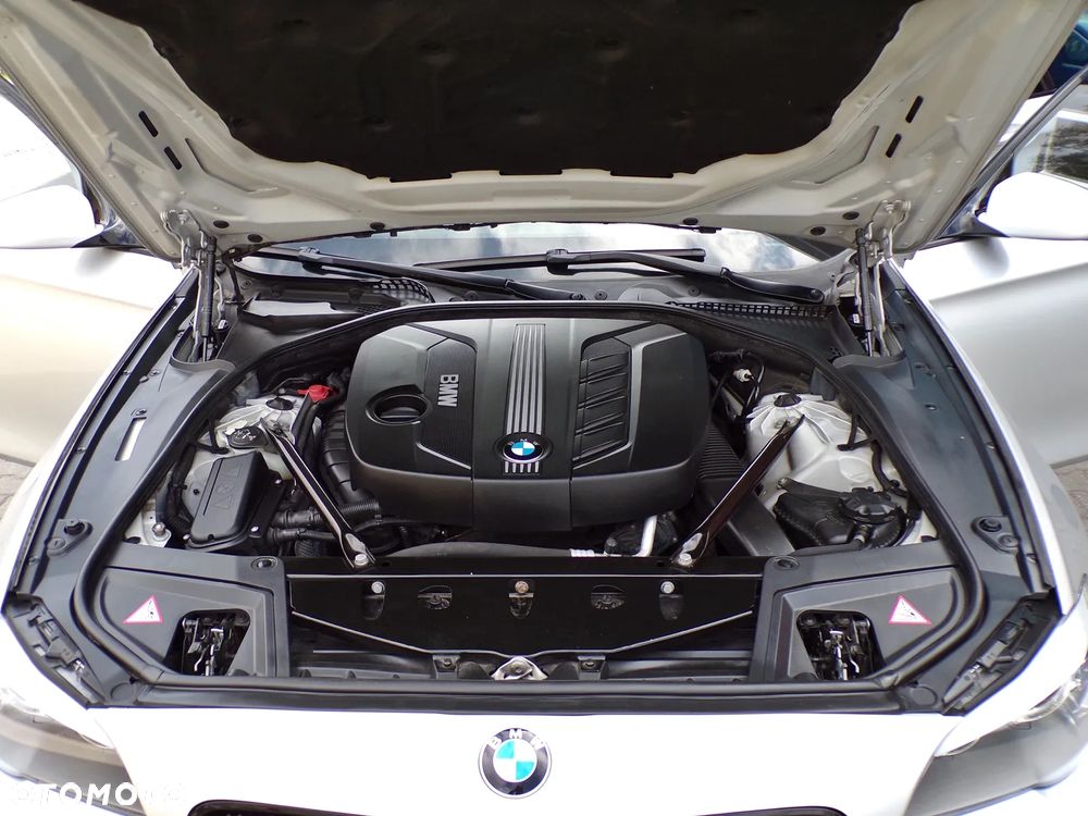 BMW Seria 5 520d Edition Fleet Sport - 29