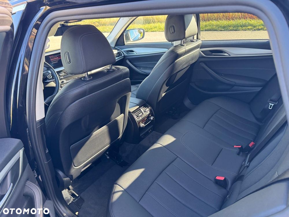 BMW Seria 5 520d Sport Line sport - 7