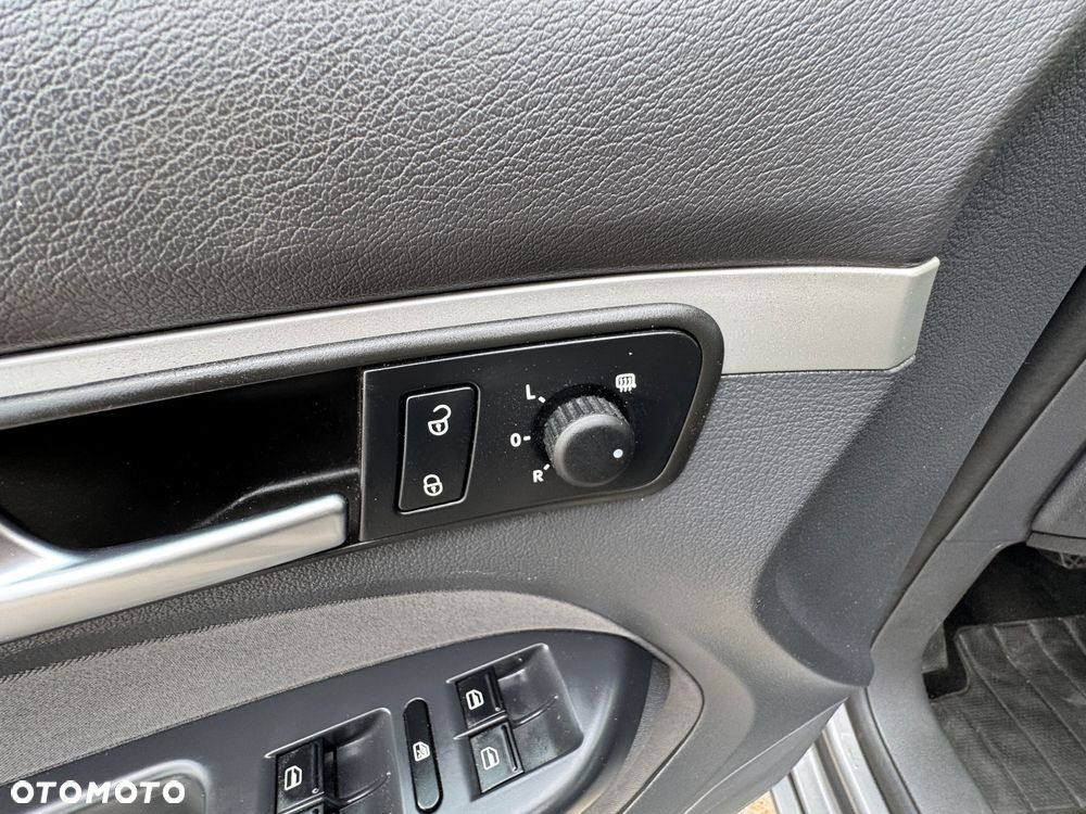 Volkswagen Touran 1.6 TDI DPF BlueMotion Technology Comfortline - 19