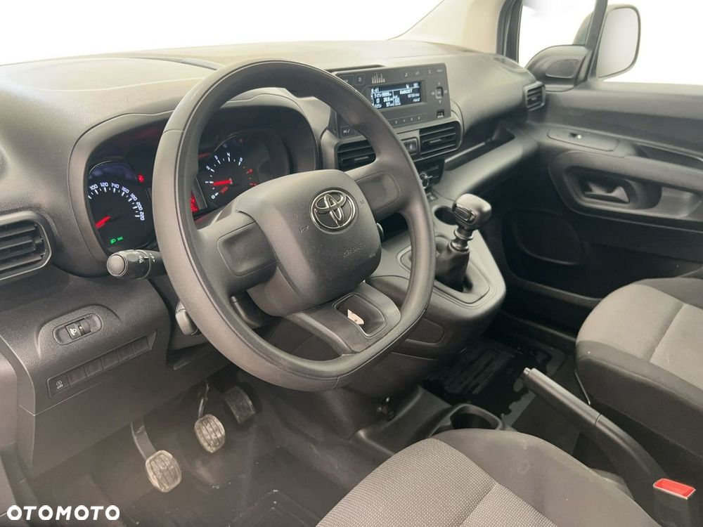 Toyota Proace City - 10