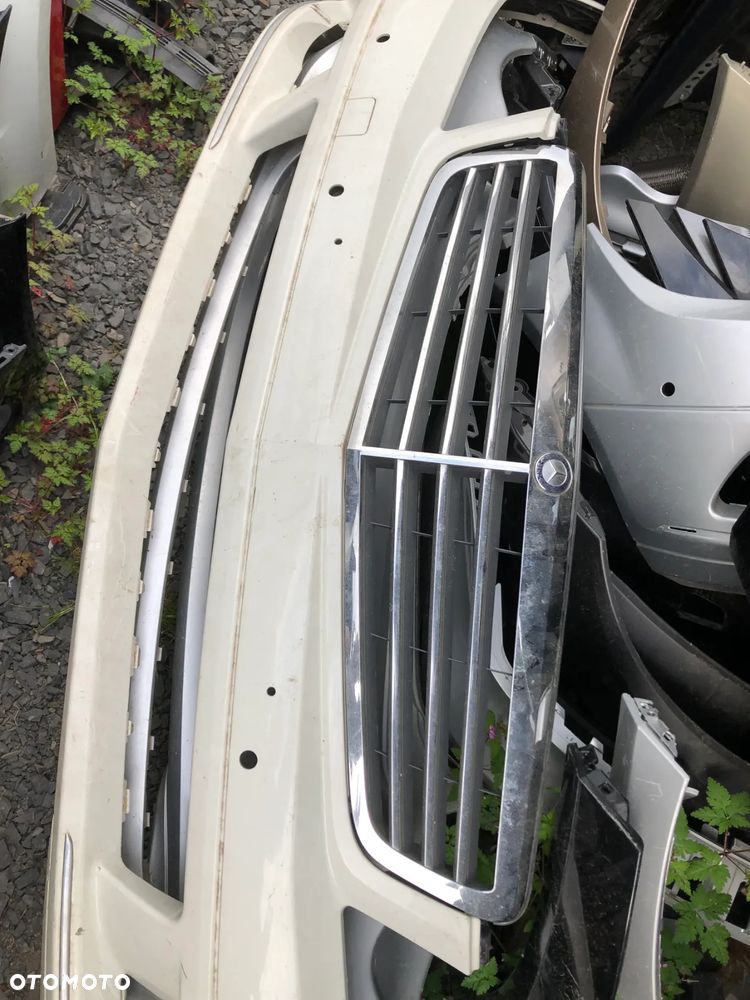 Zderzak przód Mercedes C klasa W204 07-10 a2048850025 grill - 1