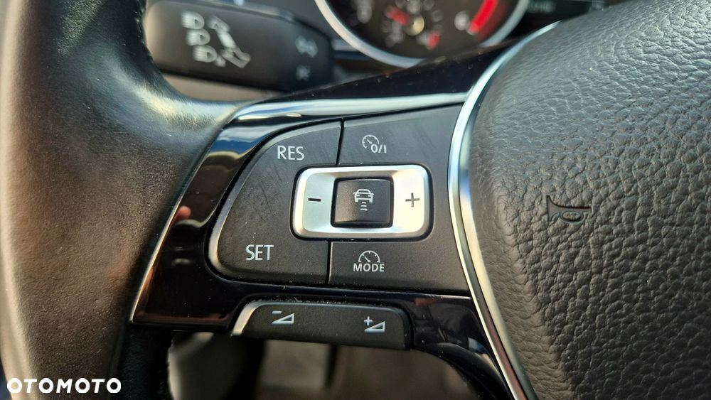 Volkswagen Passat 2.0 TDI (BlueMotion Technology) Comfortline - 22