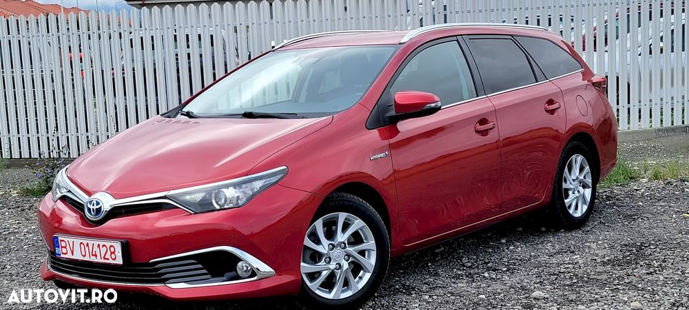 TOYOTA Auris