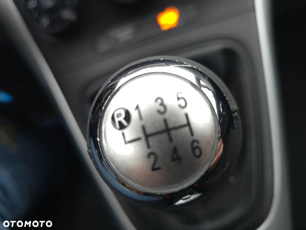 Toyota Auris 1.4 D-4D Luna - 27