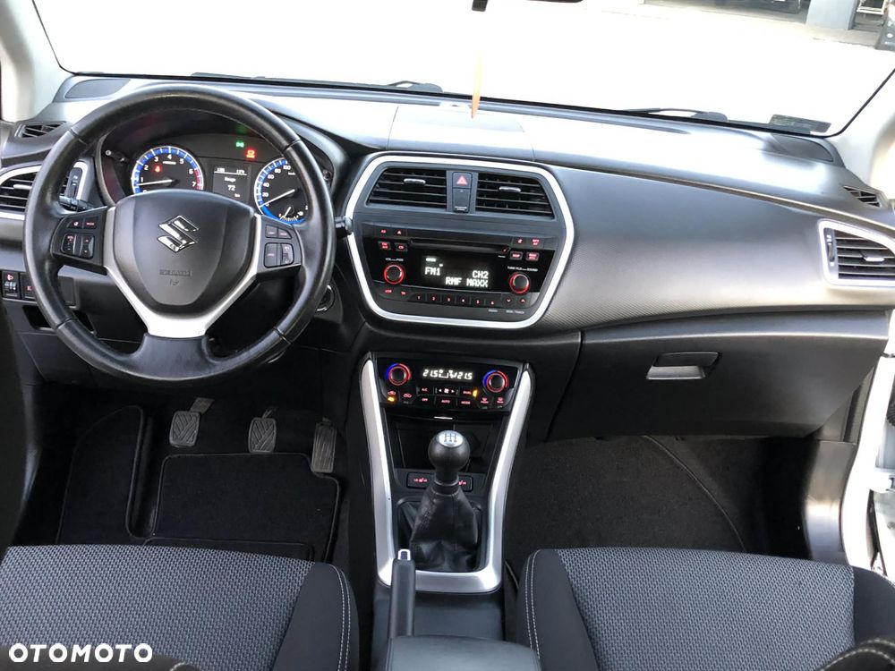 Suzuki SX4 1.6 Premium - 26