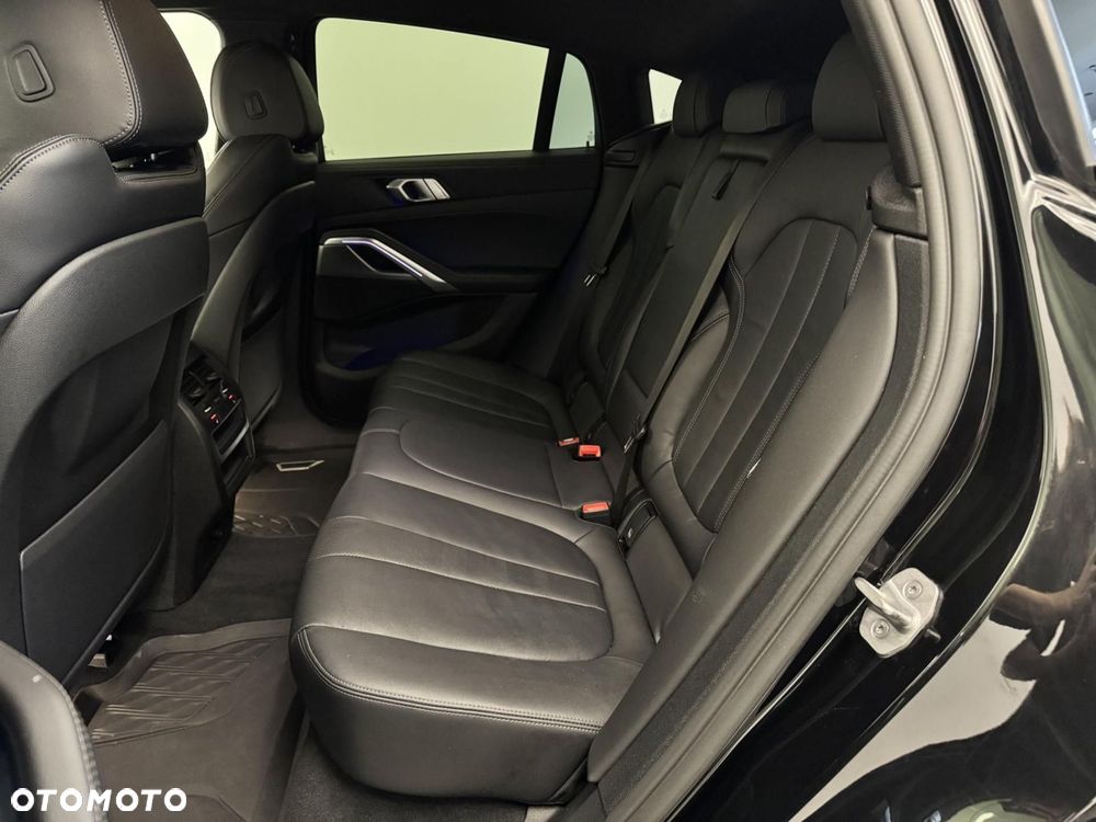 BMW X6 xDrive30d mHEV - 22
